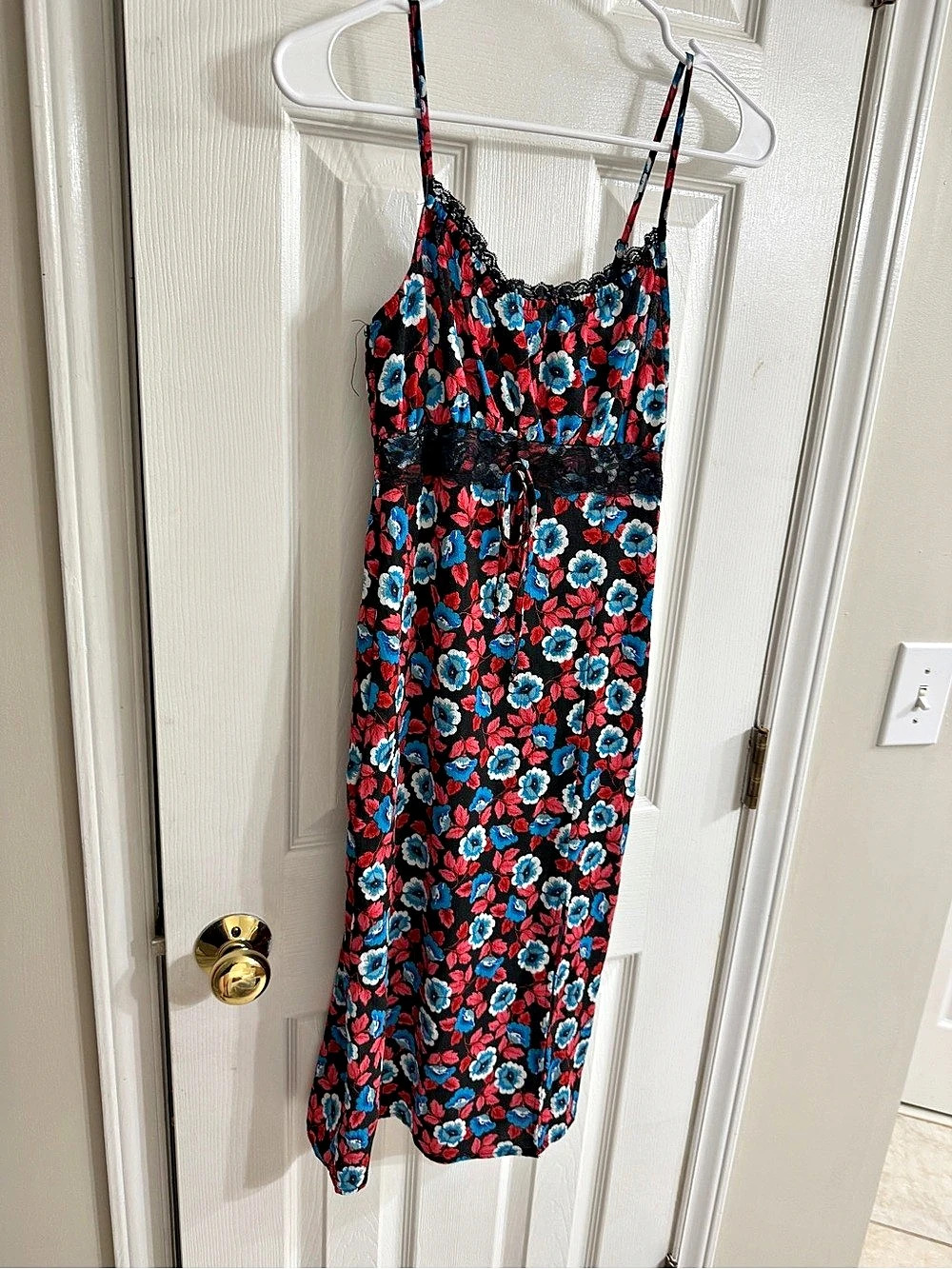 Liberty Love Floral Midi Dress in Black & Red Size Small